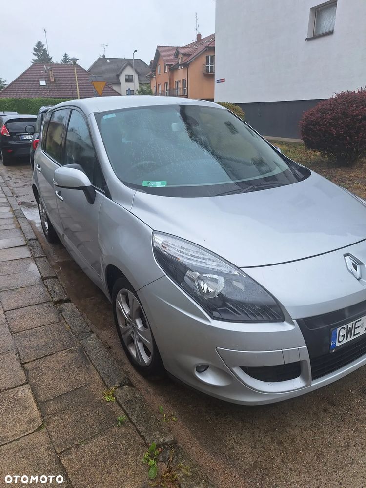 Renault Scenic - 1