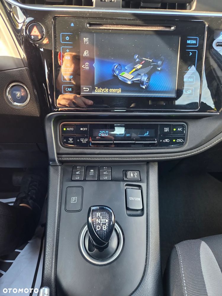 Toyota Auris Hybrid 135 Premium - 27