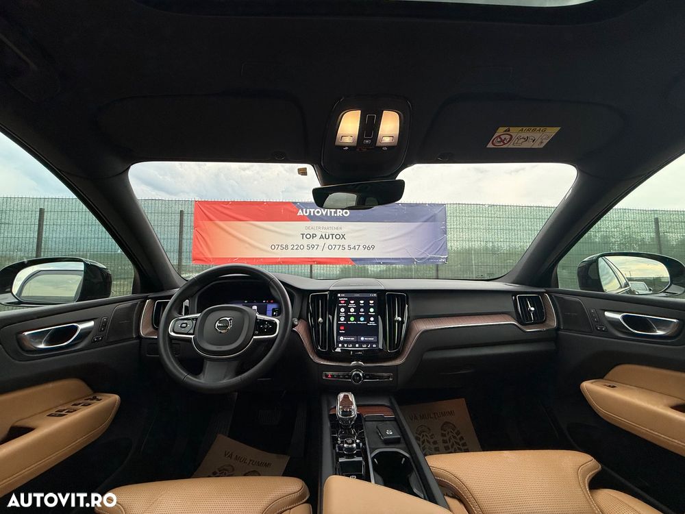 Volvo XC 60 T8 AWD Plus Dark - 26