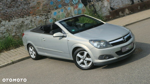 Opel Astra GTC 1.6 Edition