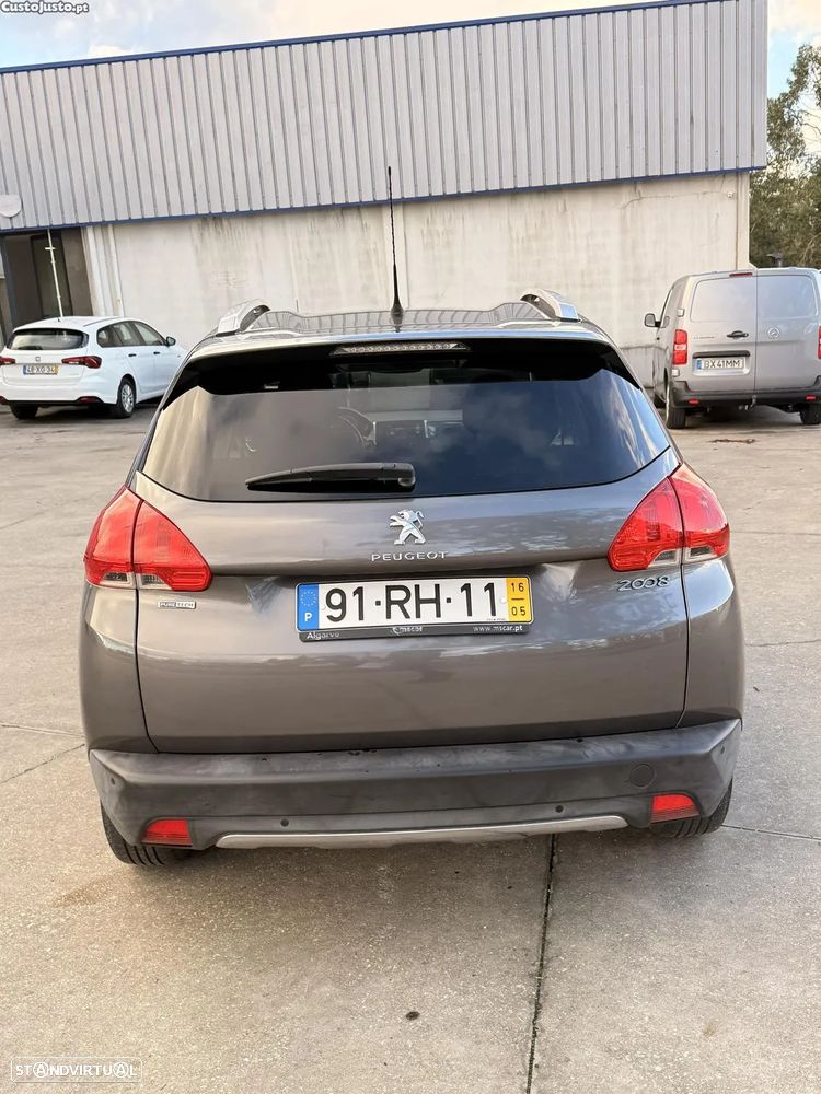 Peugeot 2008 1.2 PureTech Style - 3