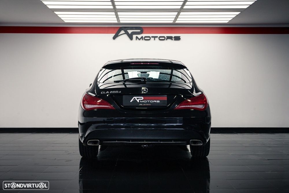 Mercedes-Benz CLA 200 d Shooting Brake Urban - 11
