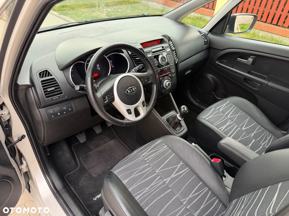 Kia Venga 1.6 CVVT Titanium Collection - 29