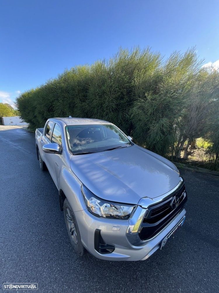 Toyota Hilux 2.4 D-4D 4WD CD CM Aut. - 3