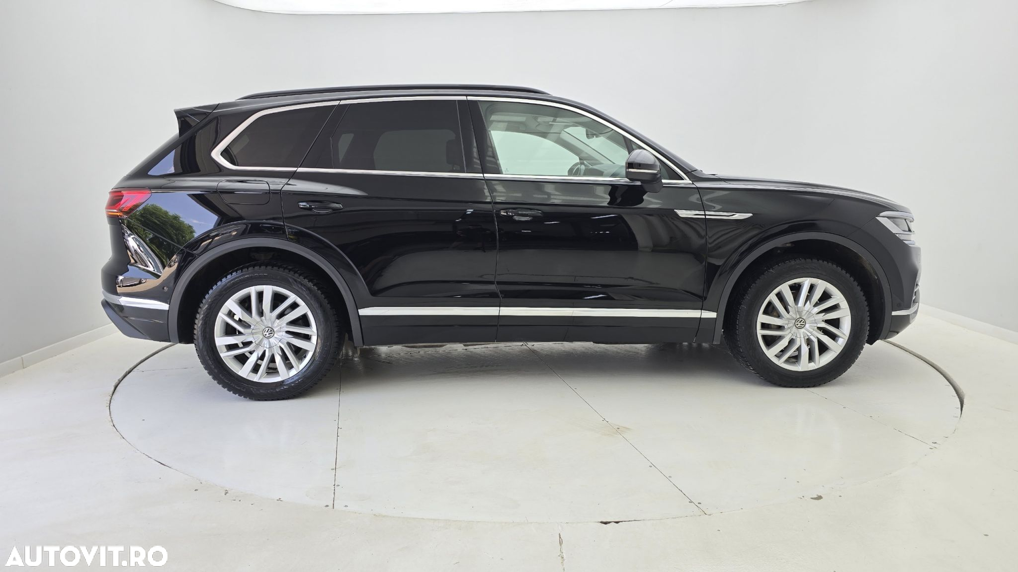 Volkswagen Tiguan - 5