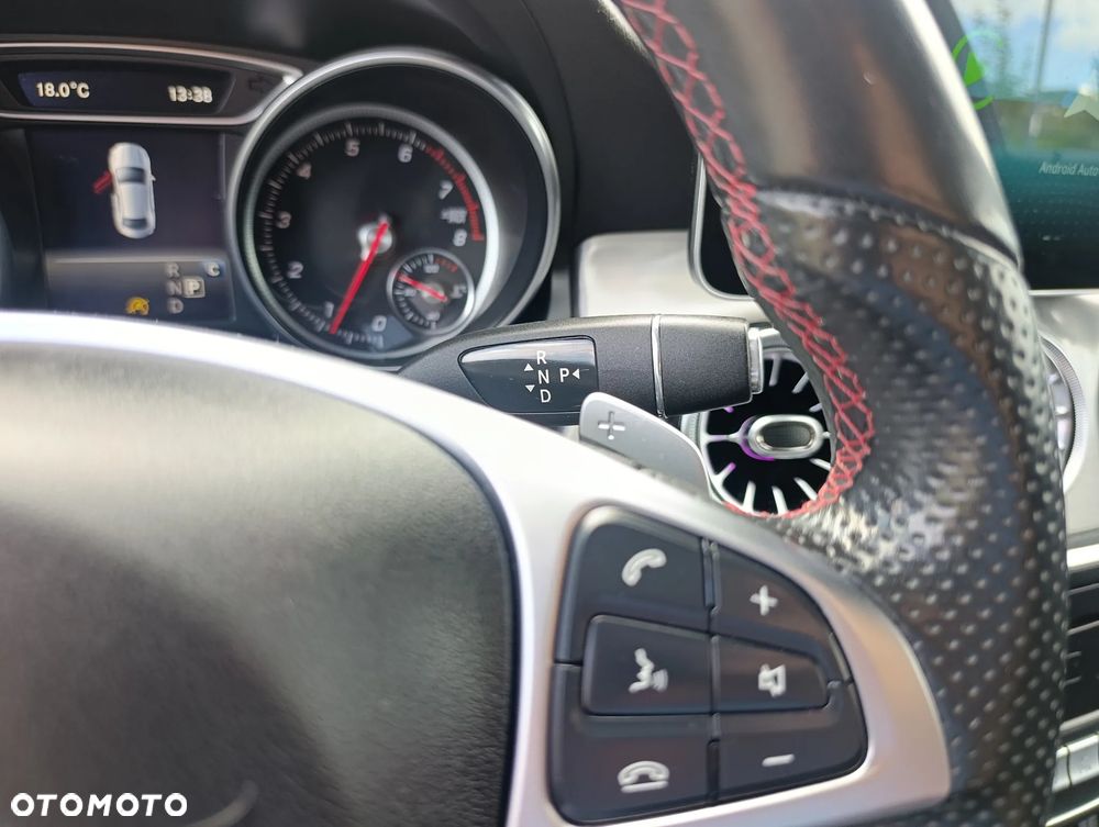 Mercedes-Benz CLA 180 7G-DCT UrbanStyle Edition - 26