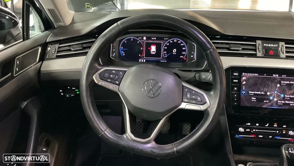 VW Passat Variant 2.0 TDI Business - 13