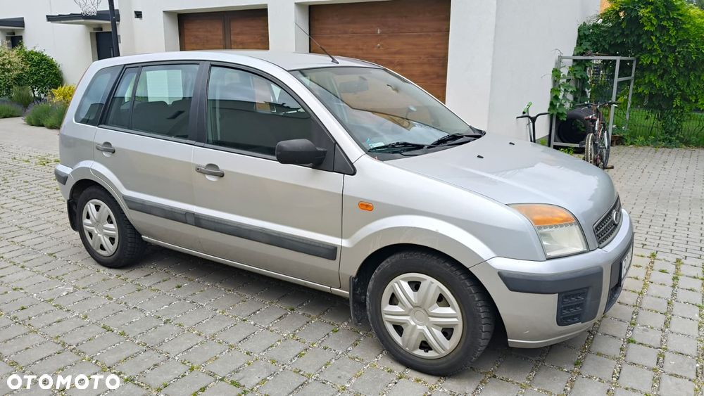 Ford Fusion 1.4 TDCI Ambiente - 2
