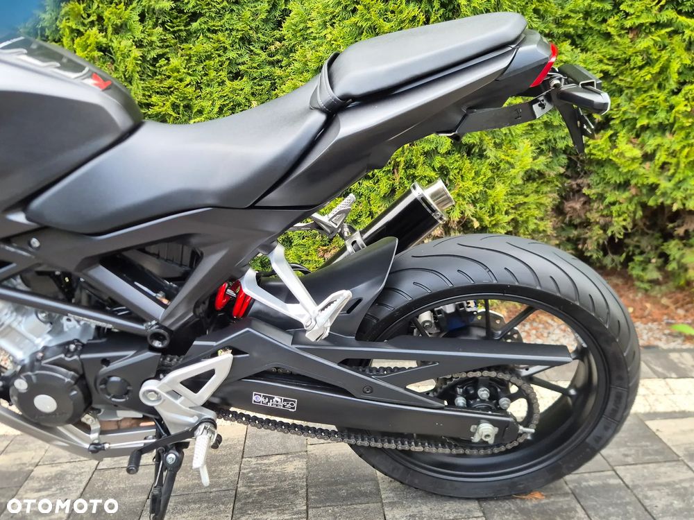 Honda CB - 22