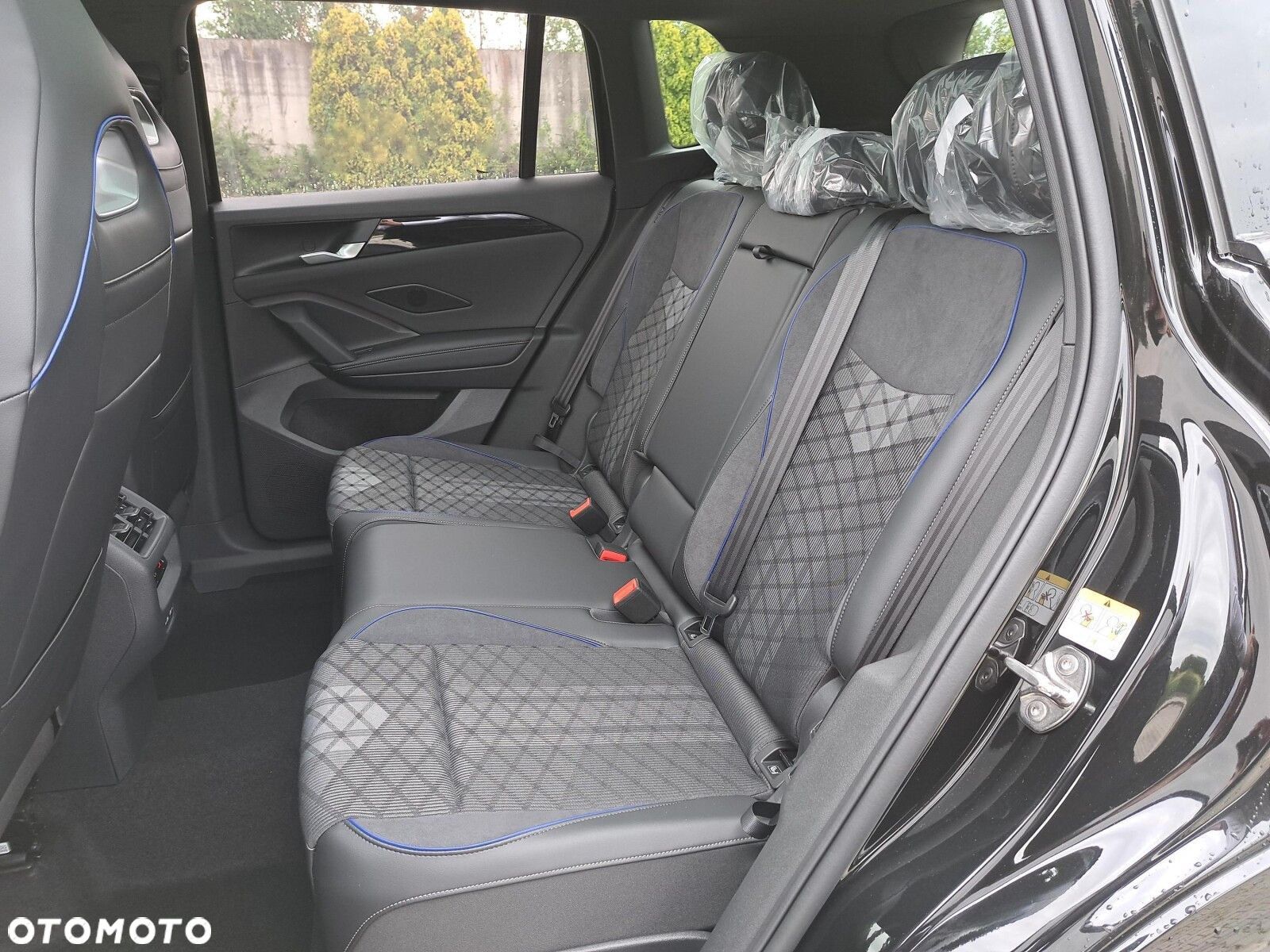 Volkswagen Tiguan - 16