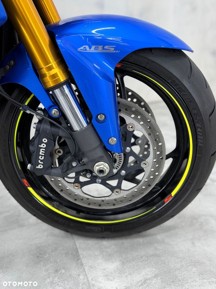 Suzuki GSX 1000 - 10