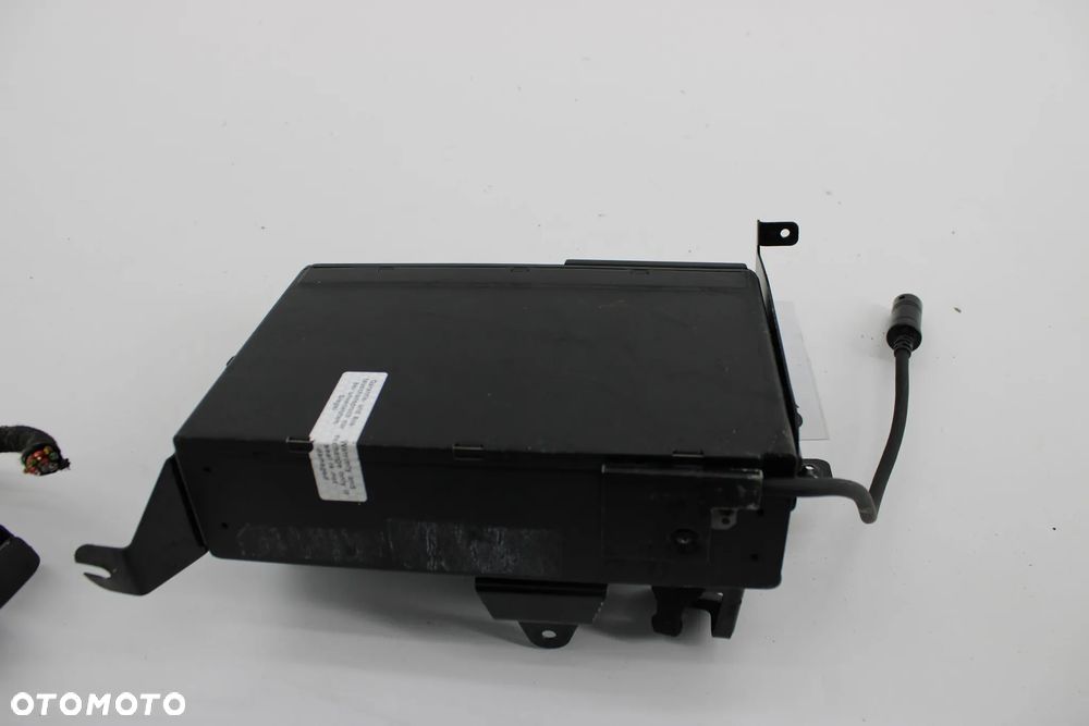 Audi S3 8L Wzmaczniacz Zmieniarka  256 014 - 6