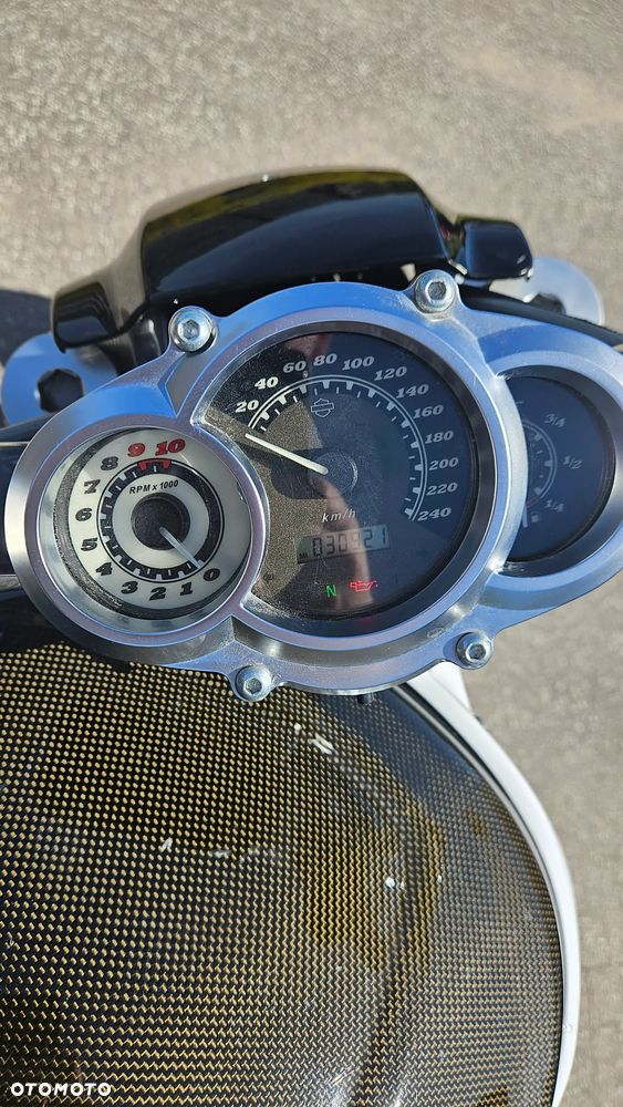 Harley-Davidson V-Rod Muscle - 5