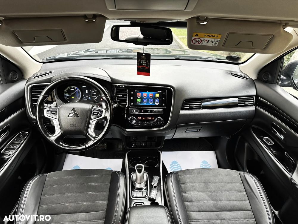 Mitsubishi Outlander PHEV 2.4 L 4X4 Intense - 6