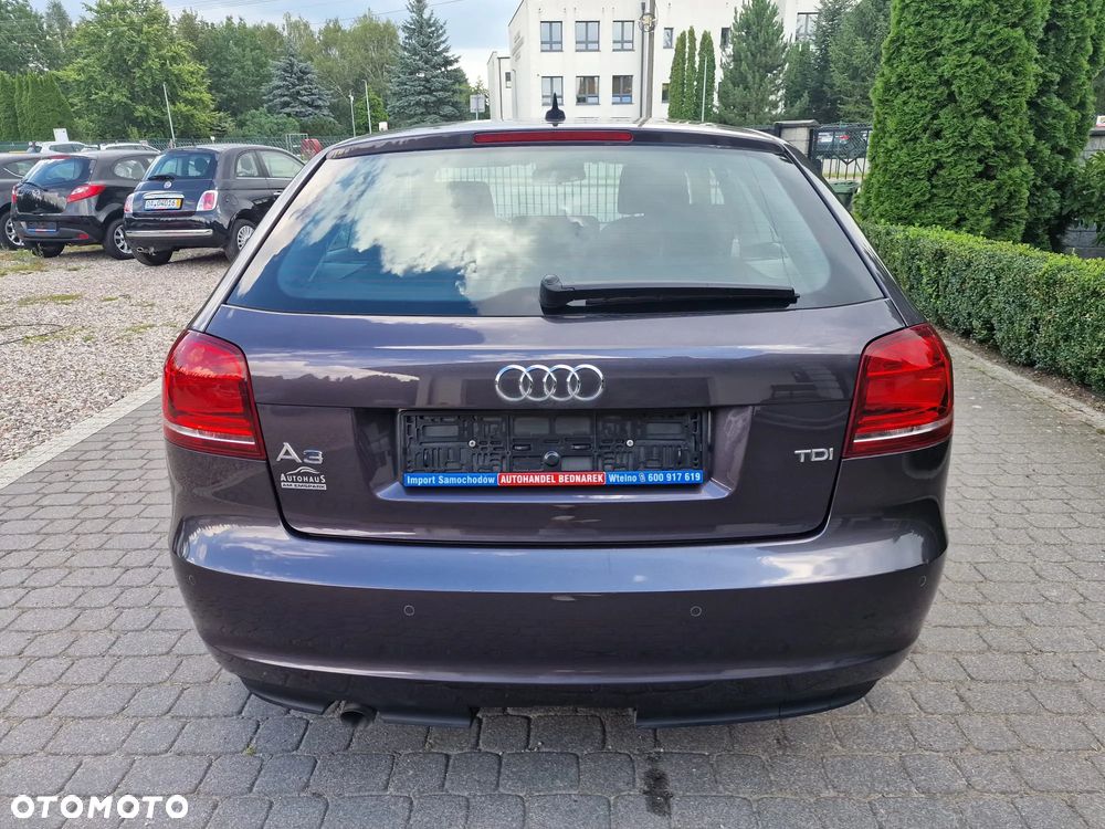 Audi A3 3-drzwiowe 1.6 TDI DPF Attraction - 8