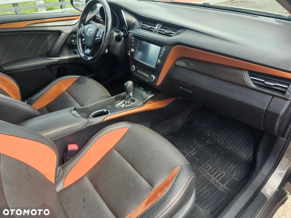 Toyota Avensis 1.8 Active MS - 9