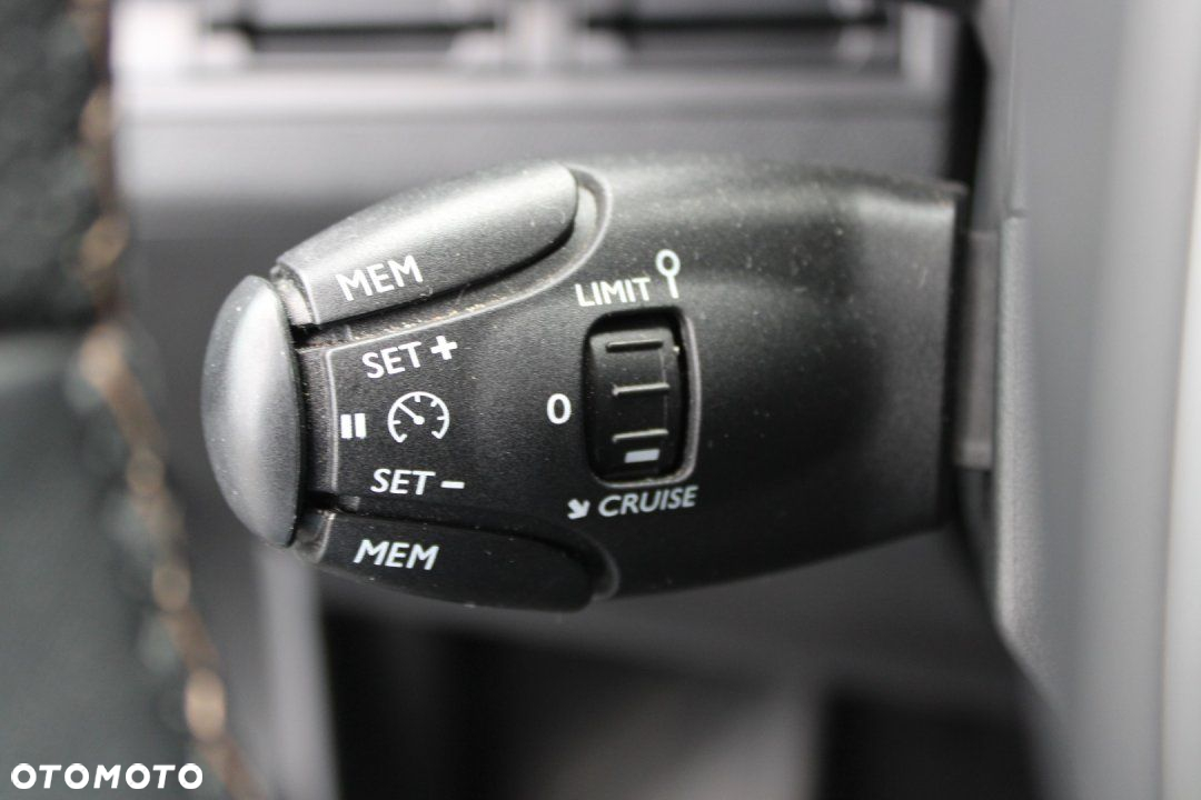 Peugeot 5008 - 34