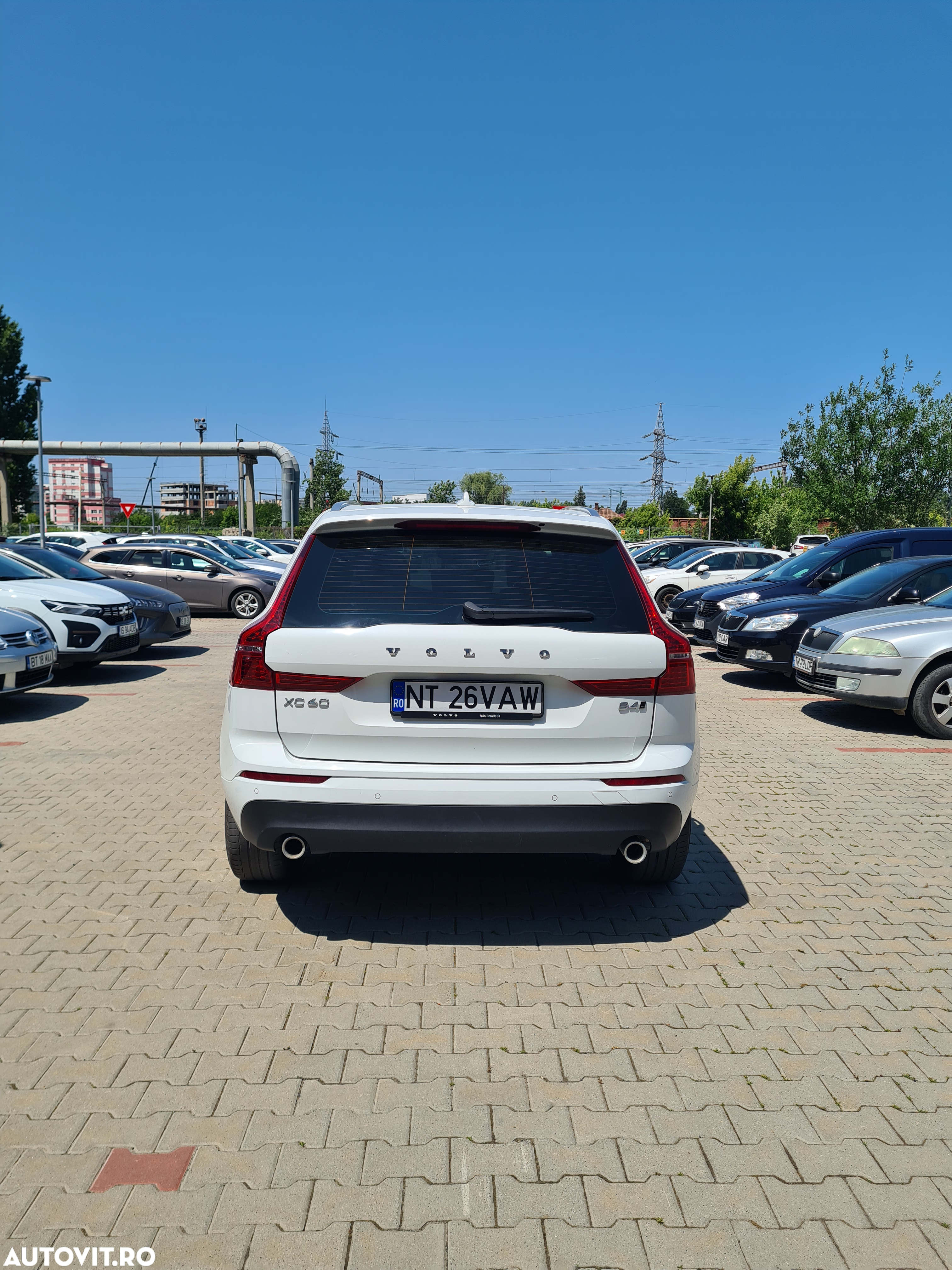 Volvo XC 60 B4 D AWD Geartronic Momentum - 17