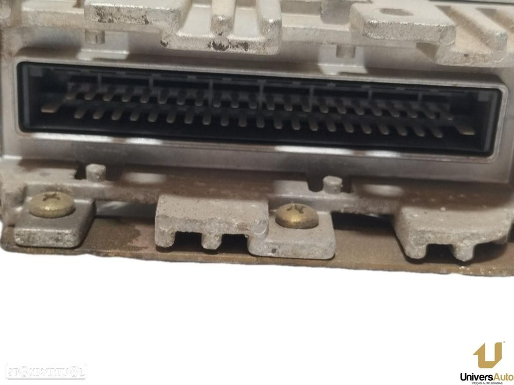 CENTRALINA MOTOR UCE VOLKSWAGEN GOLF III 1991 -037906024B - 2