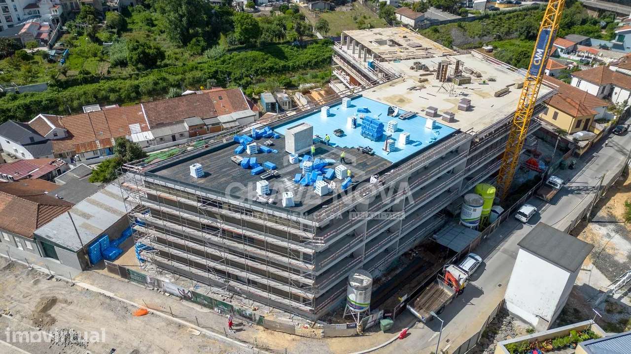 Apartamento T1 Novo c/ Lugar de Garagem em Santa Marinha (Coimbrões) - Grande imagem: 4/24
