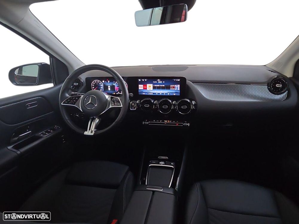 Mercedes-Benz B 180 d 8G-DCT - 13