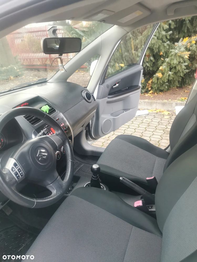 Suzuki SX4 - 7