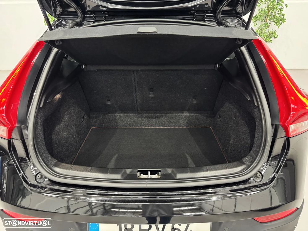 Volvo V40 Cross Country 2.0 D3 Volvo Ocean Race - 29