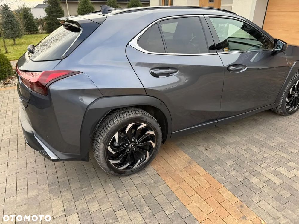 Lexus UX 250h GPF F Sport Design 2WD - 4