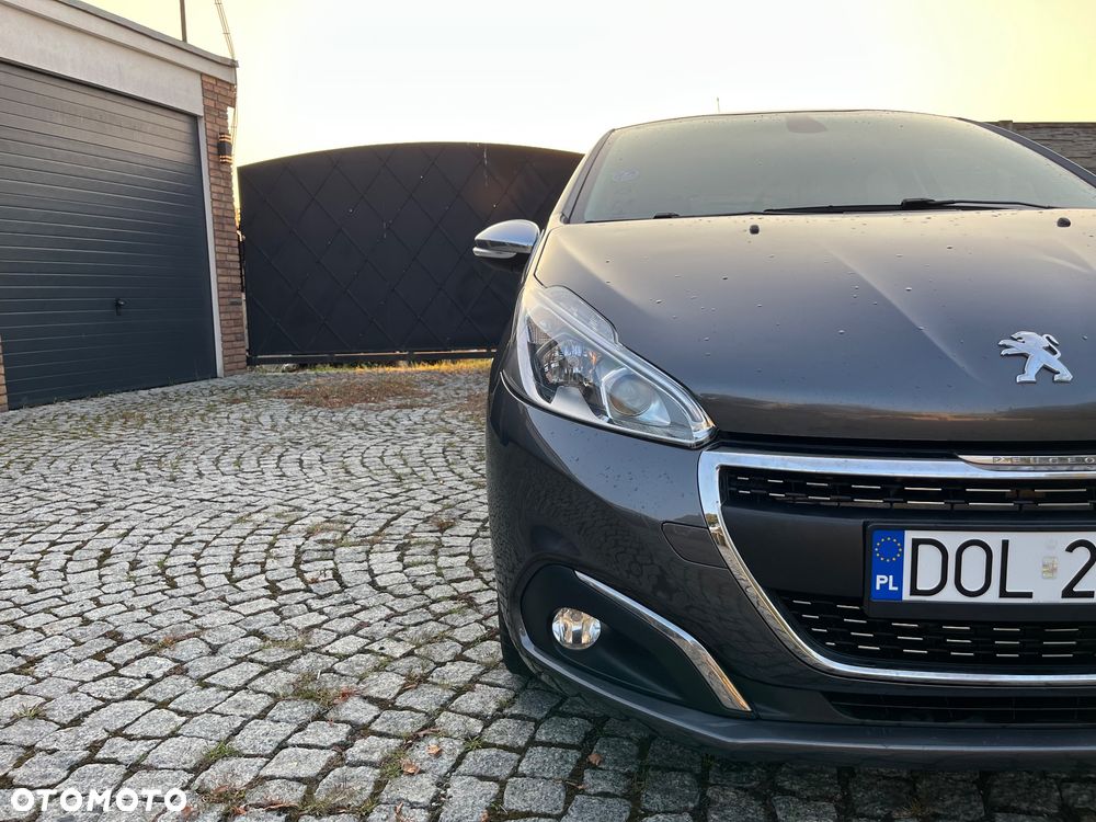 Peugeot 208 - 17