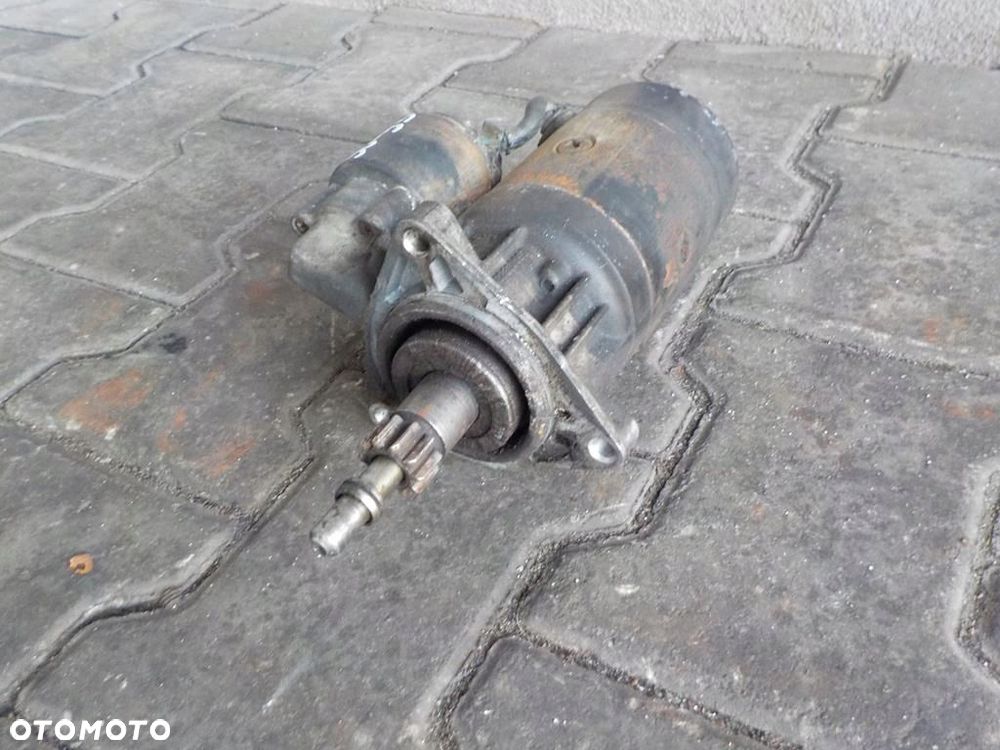 VW T4 2.4 D 90-95 ROZRUSZNIK STARTER - 1