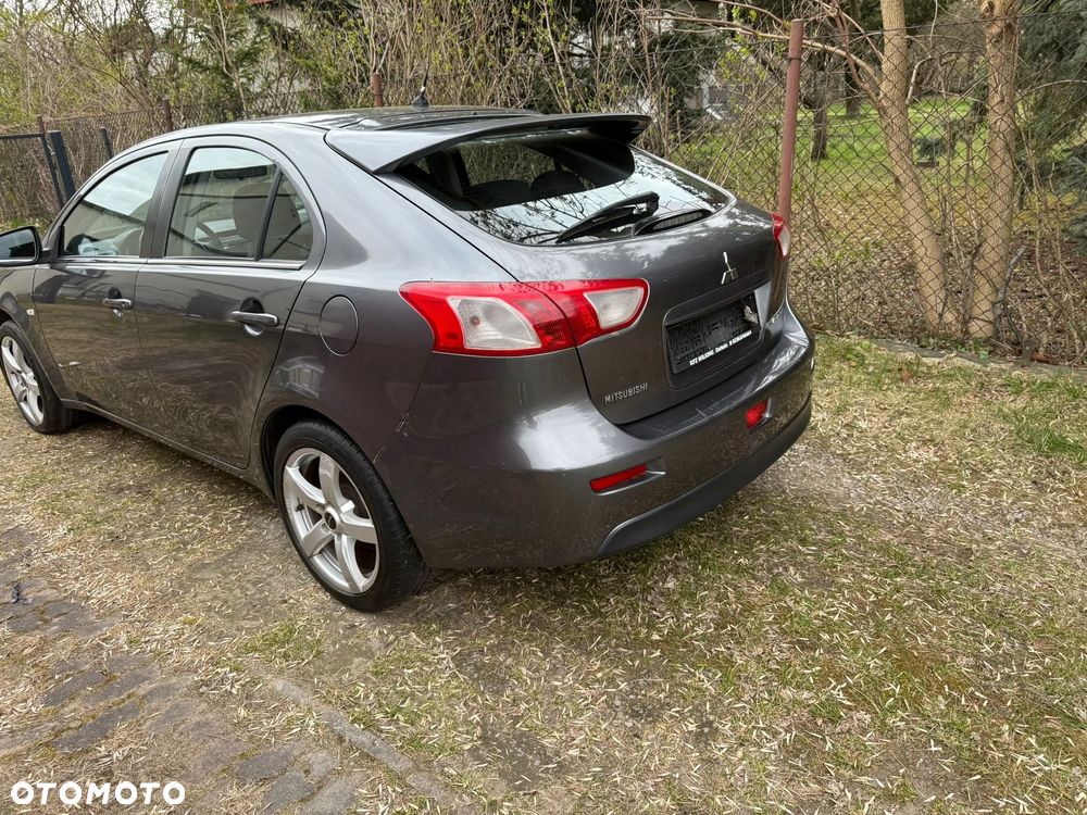 Mitsubishi Lancer - 4