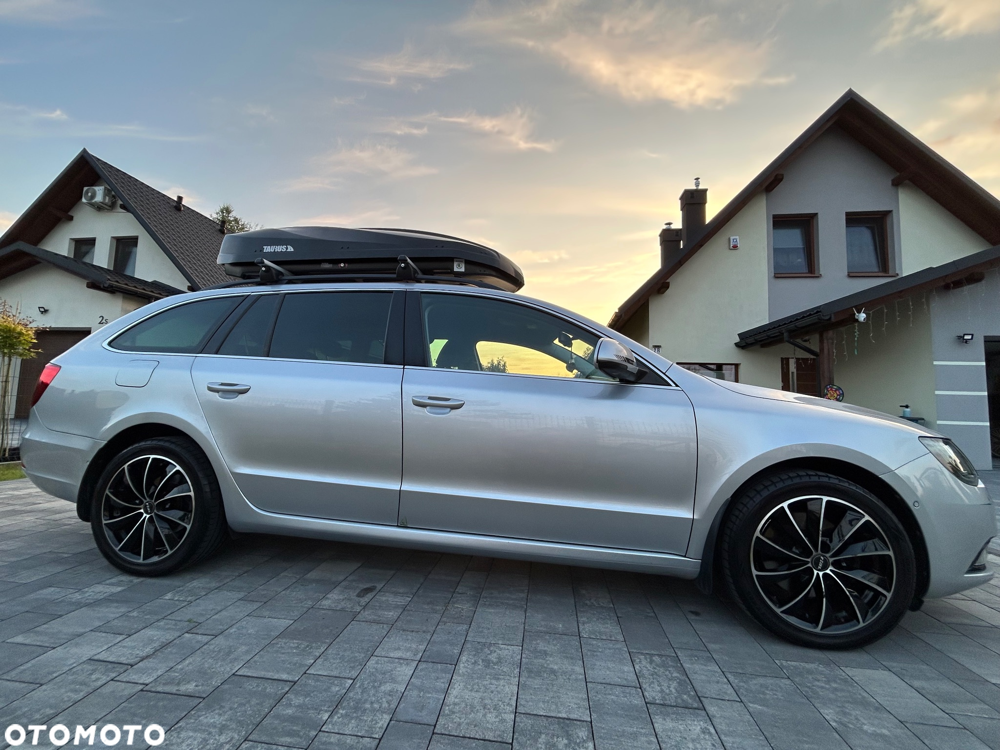 Skoda Superb 2.0 TDI Ambition DSG - 9