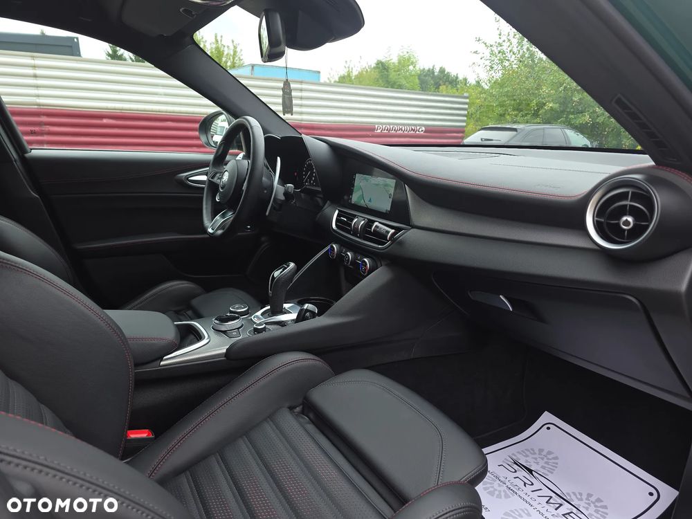 Alfa Romeo Giulia 2.0 Turbo Tributo Italiano Q4 - 21
