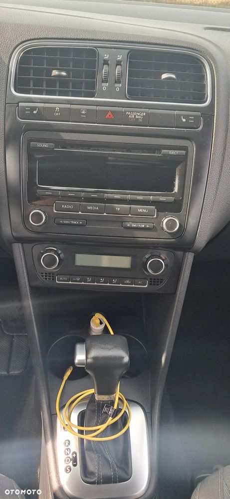 Volkswagen Polo 1.4 DSG Team - 11