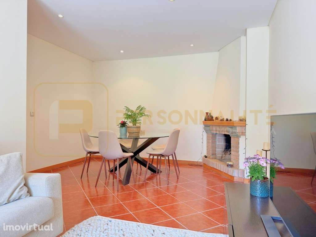Apt. T2 Centro | Varanda | Lugar de garagem - Grande imagem: 3/16