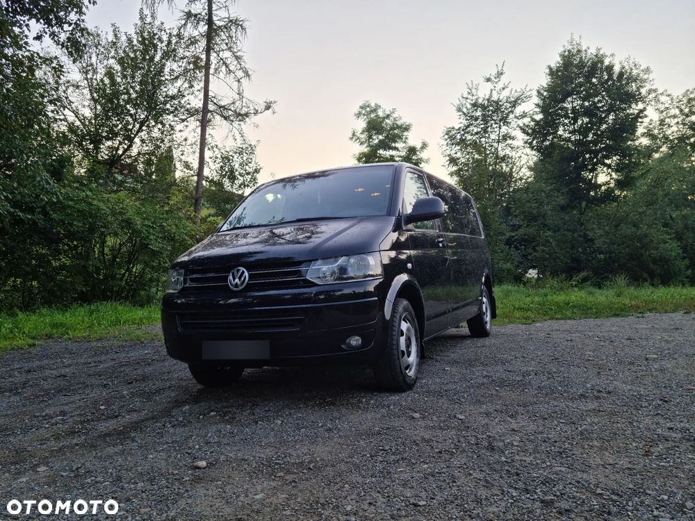 Volkswagen Caravelle - 1