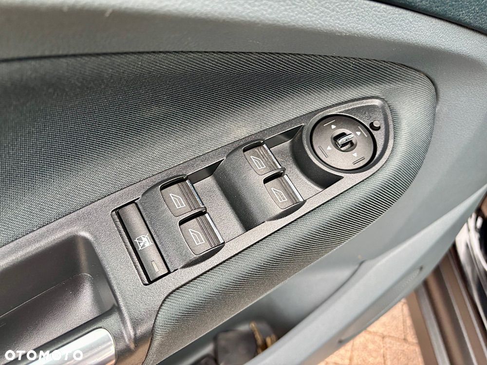 Ford C-MAX 1.6 TDCi Titanium - 38