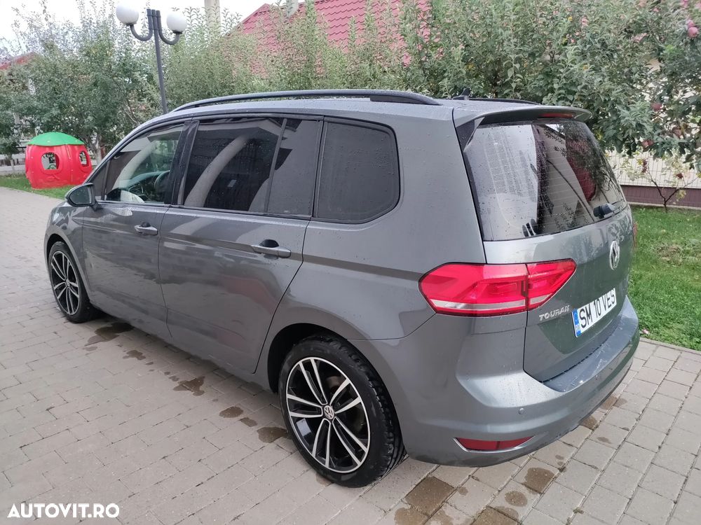 Volkswagen Touran - 4