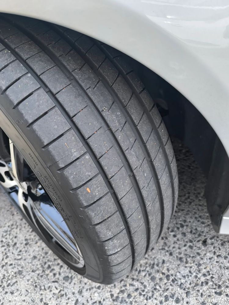 Mercedes-Benz CLA 200 d Shooting Brake AMG Line Aut. - 19