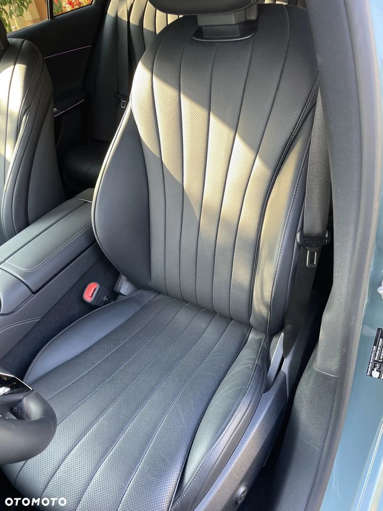 Mercedes-Benz Klasa E 220 d 9G-TRONIC - 12