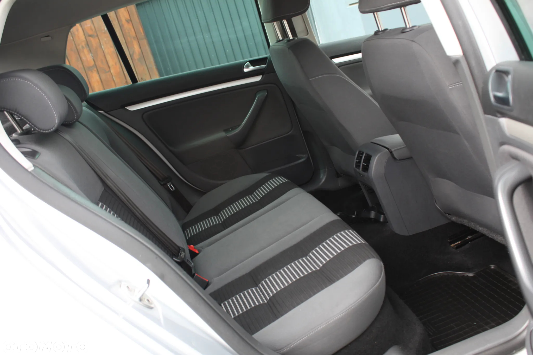 Volkswagen Golf 1.9 TDI Comfortline - 34