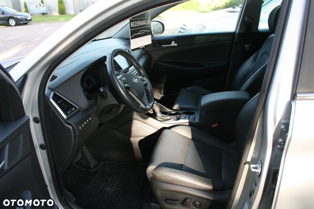 Hyundai Tucson 2.0 CRDI 4WD Automatik Premium - 21