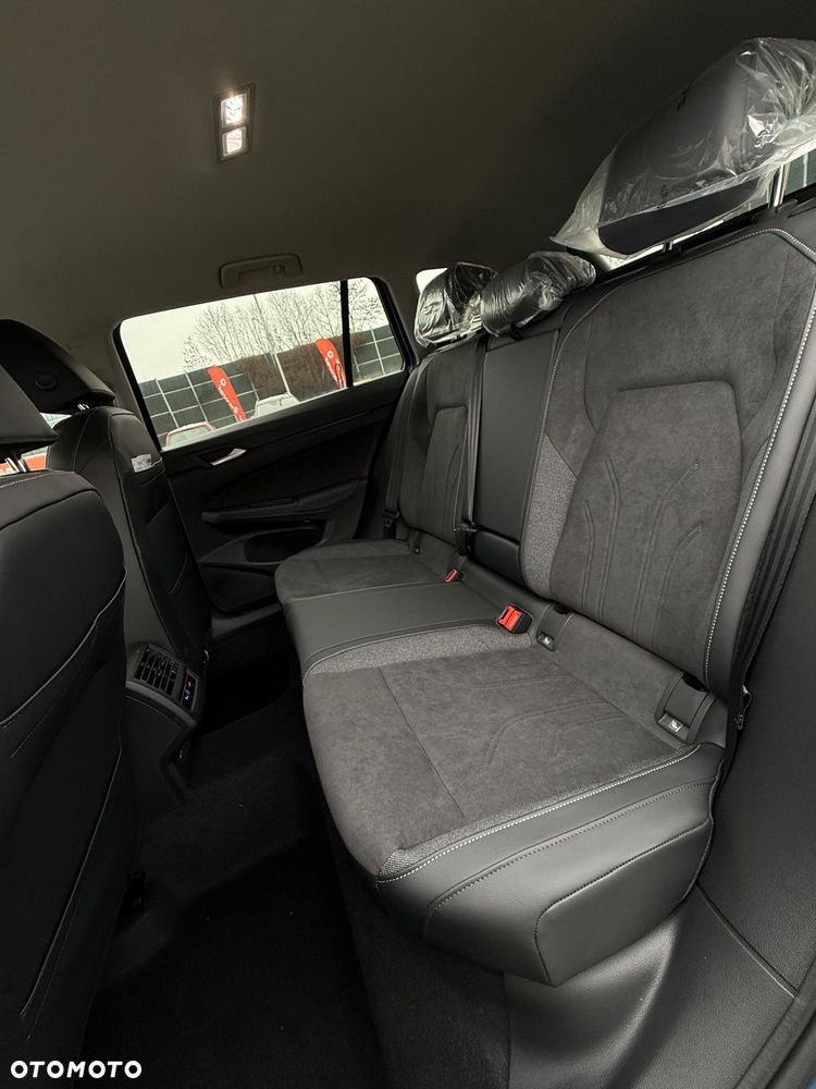 Volkswagen Golf - 30