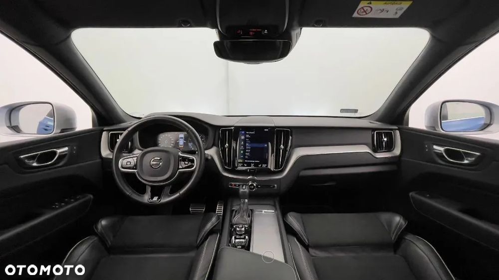 Volvo XC 60 T4 R-Design - 12