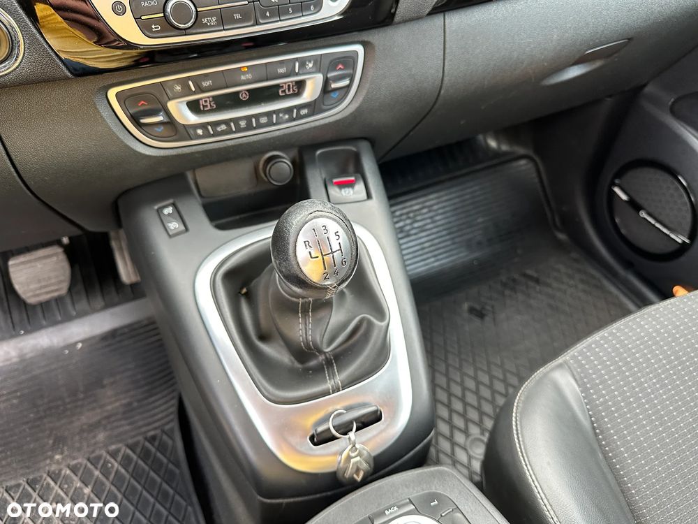 Renault Scenic - 15