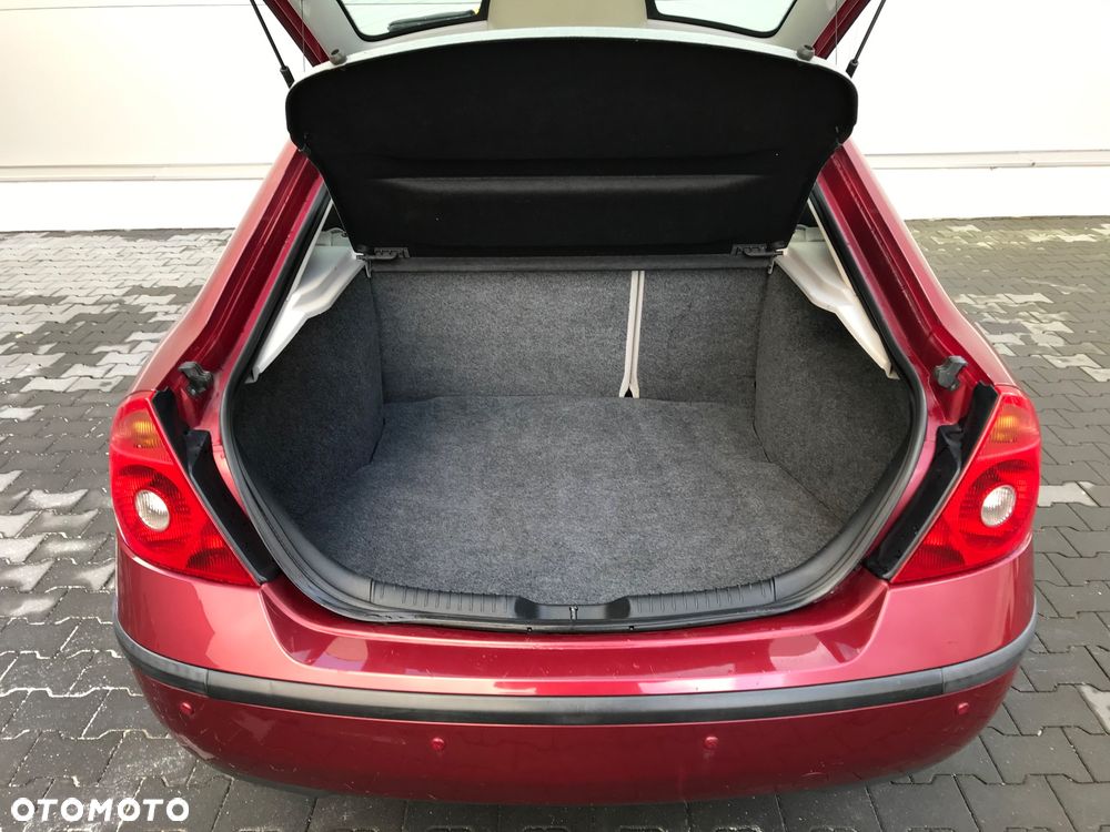 Ford Mondeo 1.8 Ghia - 23