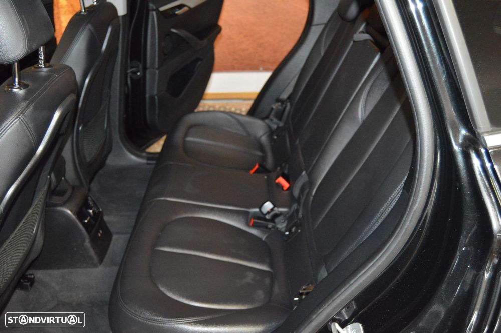 BMW X1 25 e xDrive - 35