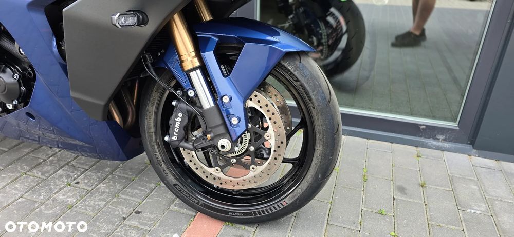 Suzuki GSX - 7