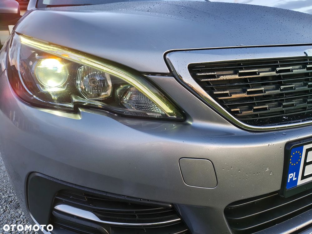 Peugeot 308 1.5 BlueHDi Allure S&S - 8