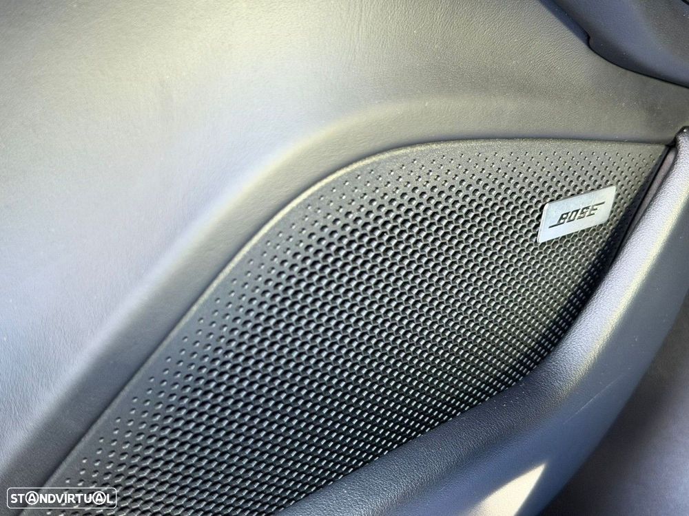 Porsche Taycan 4S - 15